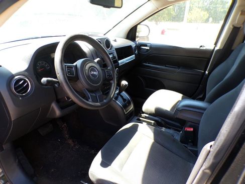 Used 2016 Jeep Compass Sport w/ Power Value Group FWD image 5