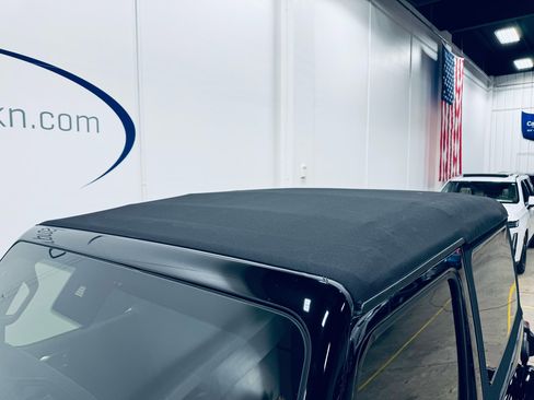 Used 2019 Jeep Wrangler Rubicon image 16