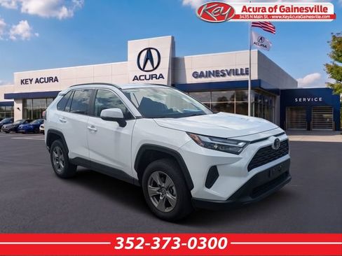 Used 2025 Toyota RAV4 XLE AWD/4WD image 1