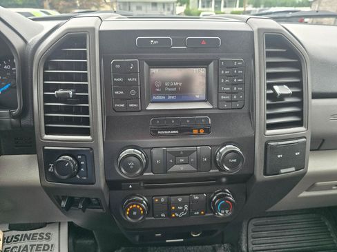 Used 2017 Ford F250 XL w/ Power Equipment Group AWD/4WD image 9