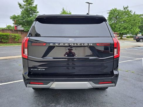 New 2026 Ford Expedition Platinum w/ Driver's Package AWD/4WD image 5
