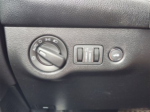 Used 2017 Dodge Challenger SRT Hellcat image 29