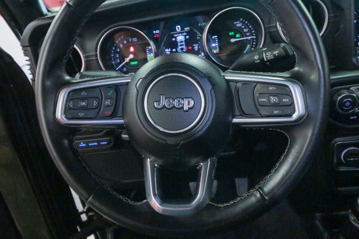 Used 2021 Jeep Wrangler Unlimited Sahara AWD/4WD image 25