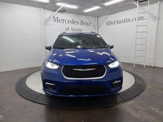 Used 2021 Chrysler Pacifica Pinnacle FWD video 2
