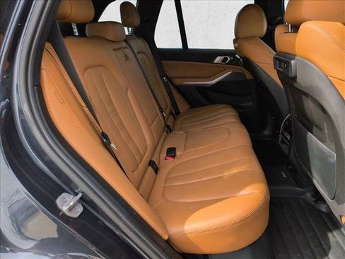 Used 2022 BMW X5 sDrive40i w/ M Sport Package image 21