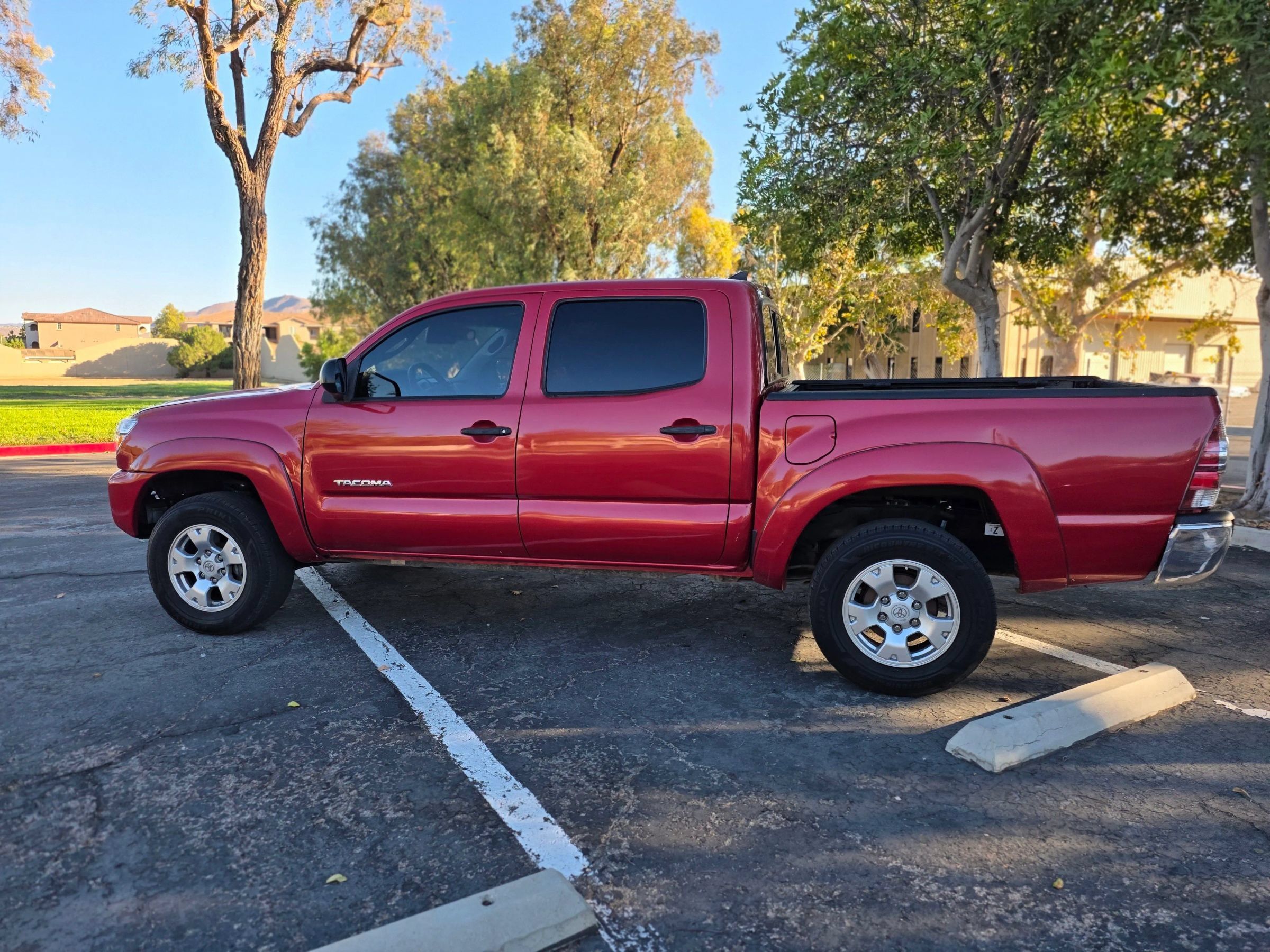 Used 2015 Toyota Tacoma PreRunner RWD image 5