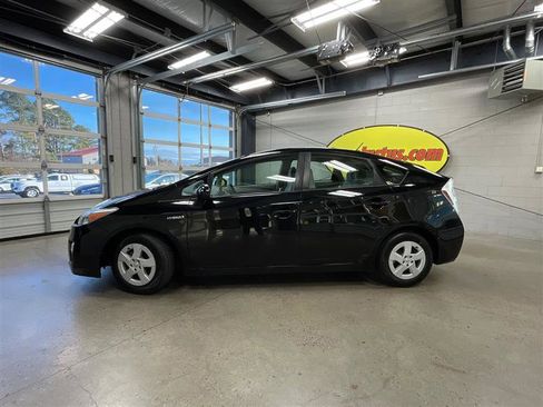 Used 2010 Toyota Prius Two image 2