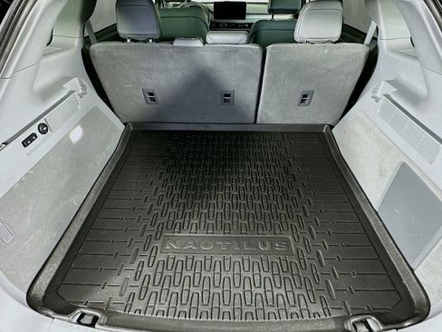 Used 2022 Lincoln Nautilus Reserve image 34