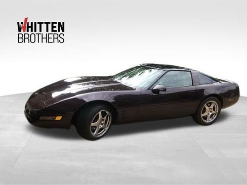 Used 1994 Chevrolet Corvette Coupe RWD image 1
