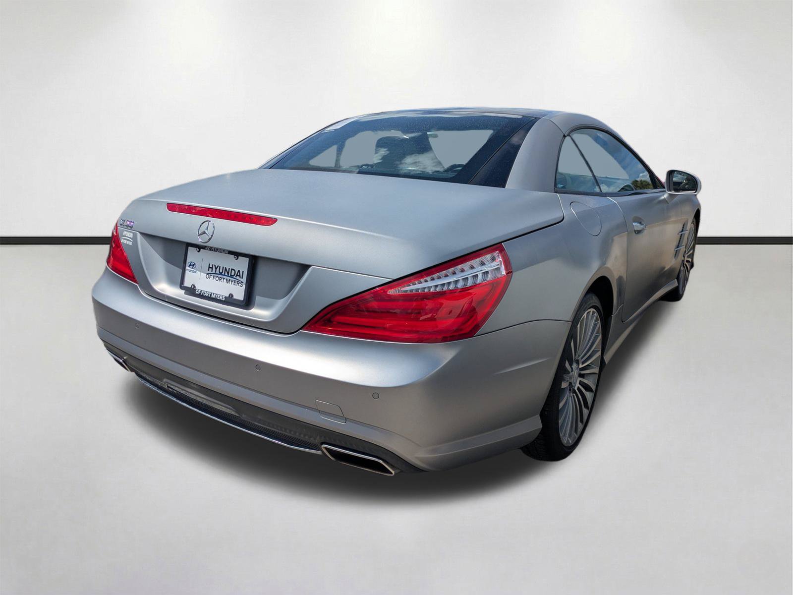 Used 2014 Mercedes-Benz SL 550 image 4
