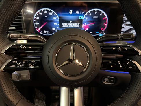 New 2026 Mercedes-Benz GLS 450 4MATIC image 24