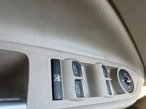 Used 2014 Ford Escape Titanium w/ Equipment Group 401A AWD/4WD image 28