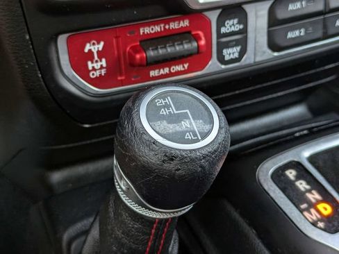 Used 2020 Jeep Gladiator Rubicon AWD/4WD image 23