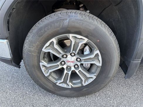 Used 2025 GMC Sierra 1500 SLT AWD/4WD image 10