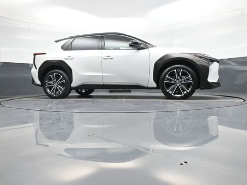 Certified 2023 Toyota bZ4X Limited image 29