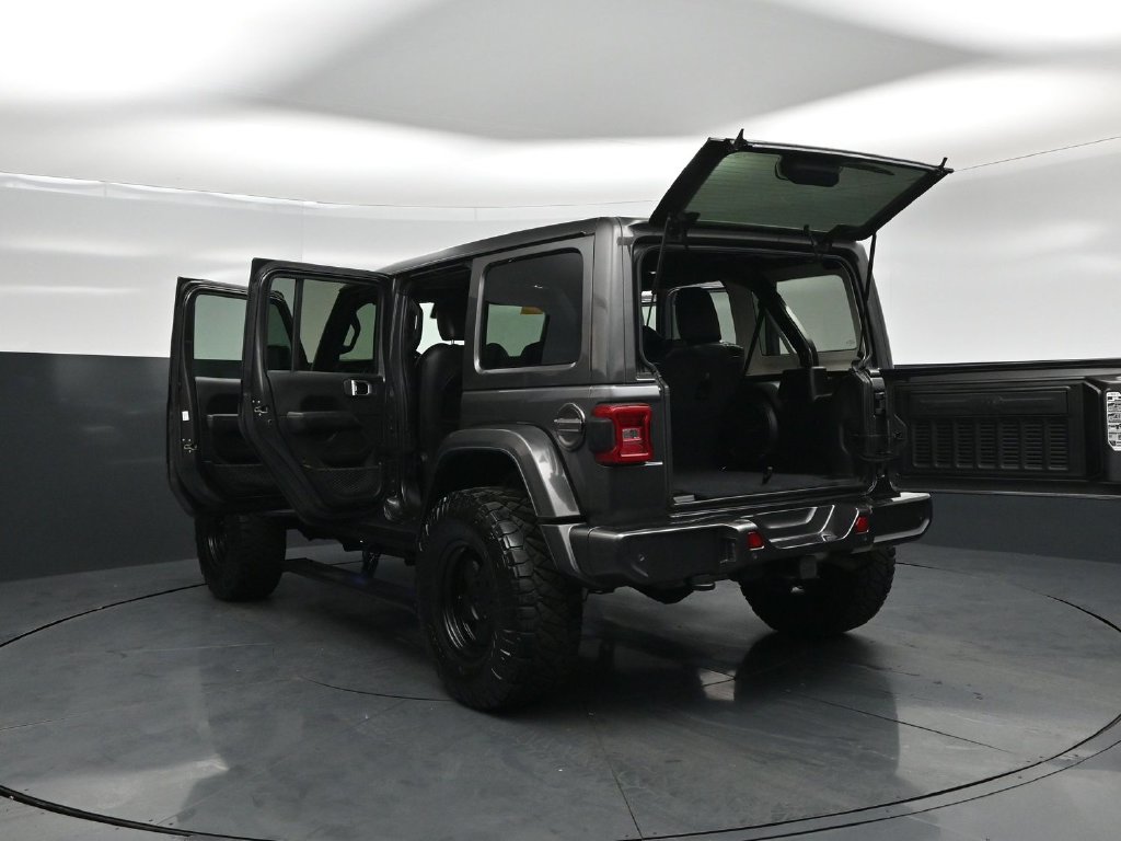 Used 2020 Jeep Wrangler Unlimited Sahara AWD/4WD image 27
