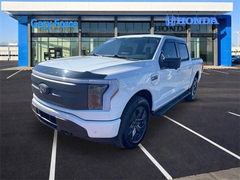 Used 2025 Ford F150 Lightning Flash image 4