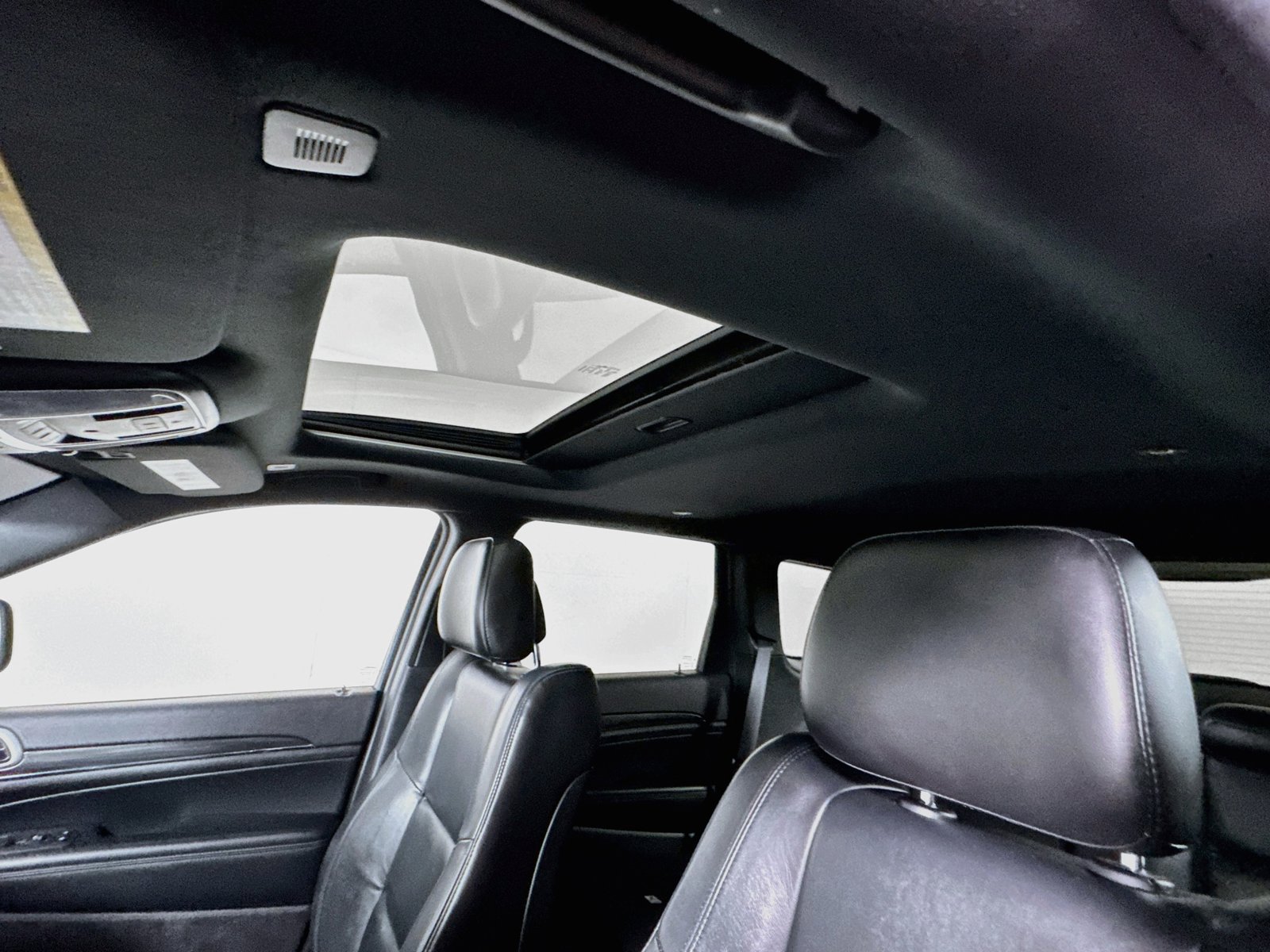 Used 2021 Jeep Grand Cherokee Limited AWD/4WD image 19