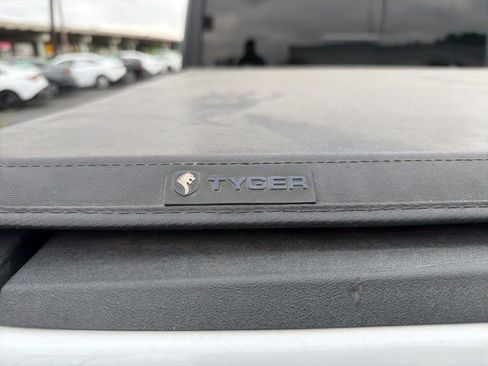 Used 2022 Jeep Gladiator Sport AWD/4WD image 8