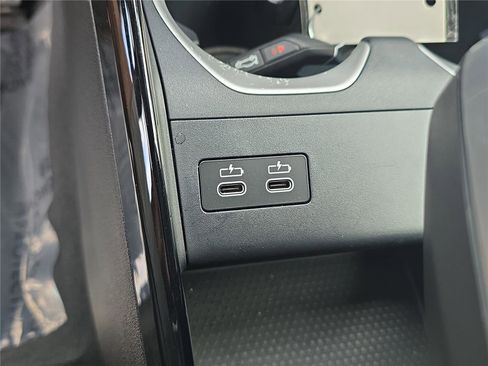 Used 2025 BMW X1 xDrive28i image 21