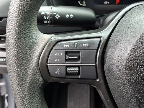 Used 2023 Honda Accord EX image 21