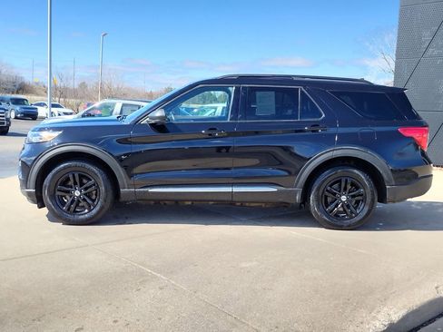 Used 2020 Ford Explorer XLT w/ Equipment Group 202A image 17