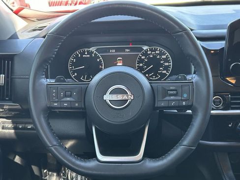 Used 2023 Nissan Pathfinder SL image 21