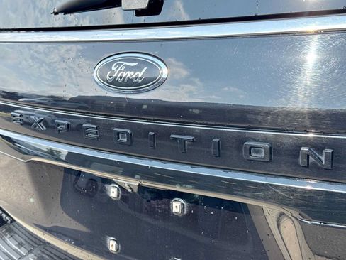 Used 2023 Ford Expedition Max Limited AWD/4WD image 12