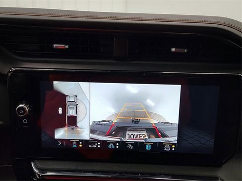 Used 2023 GMC Sierra 1500 AT4 w/ Technology Package image 26