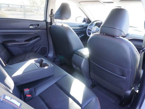 Certified 2025 Nissan Altima 2.5 SR image 10