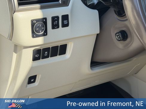 Used 2014 Lexus GX 460 w/ Premium Package AWD/4WD image 13