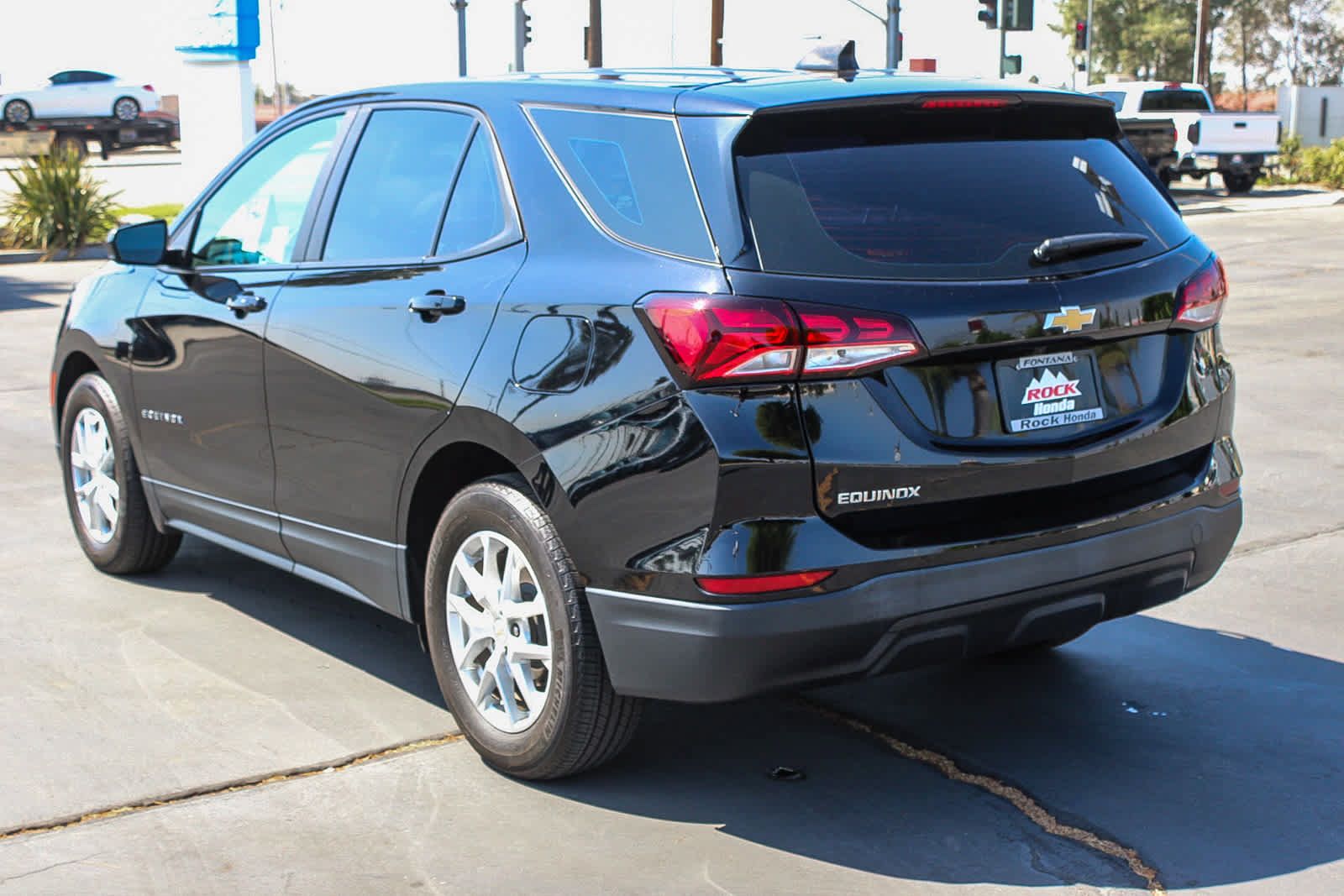 Used 2023 Chevrolet Equinox LS FWD image 8