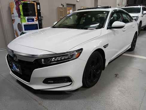 Used 2018 Honda Accord EX image 2