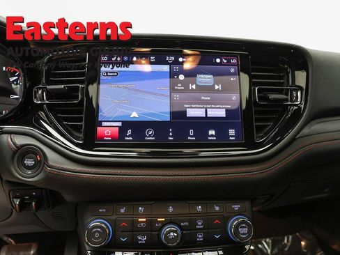 Used 2024 Dodge Durango GT AWD/4WD image 12