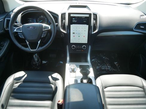 Certified 2024 Ford Edge SEL w/ Convenience Package AWD/4WD image 15