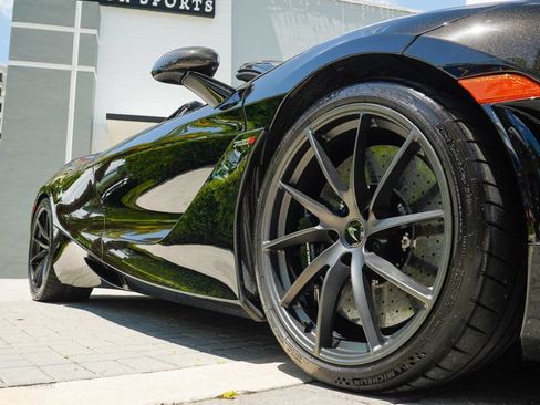 Used 2021 McLaren 720S Spider RWD image 30