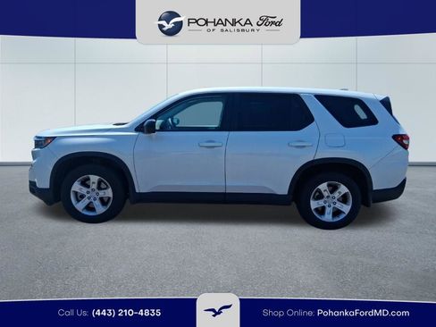 Used 2023 Honda Pilot LX image 8