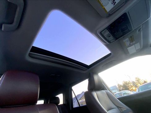 Used 2014 Toyota 4Runner Limited image 14