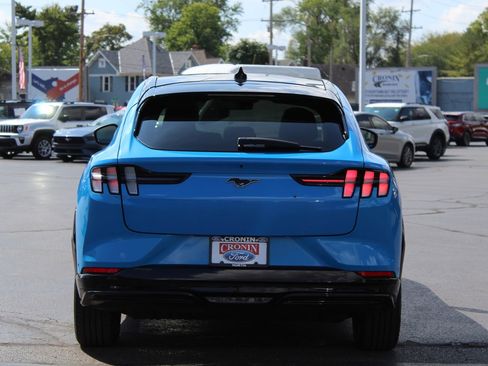 Used 2022 Ford Mustang Mach-E Premium image 6