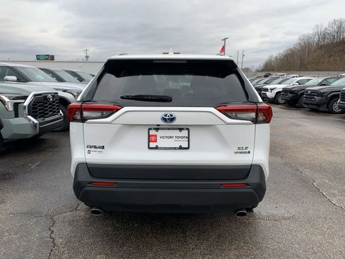 Used 2023 Toyota RAV4 XLE image 5