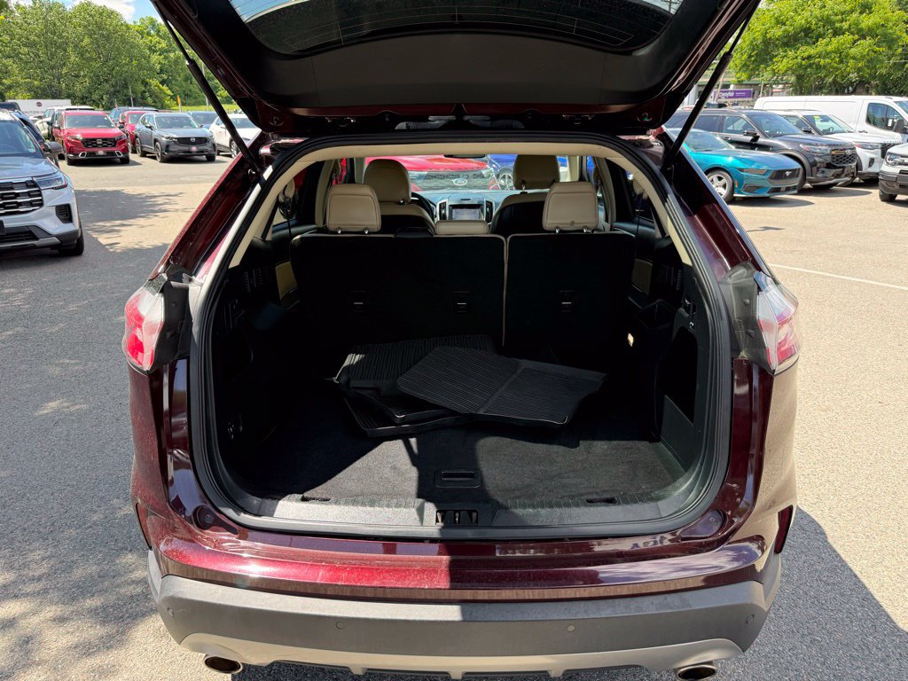 Used 2019 Ford Edge SEL w/ Equipment Group 201A AWD/4WD image 25
