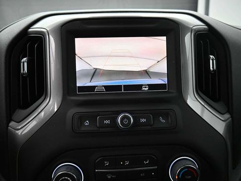 Used 2022 Chevrolet Silverado 1500 Custom AWD/4WD image 7