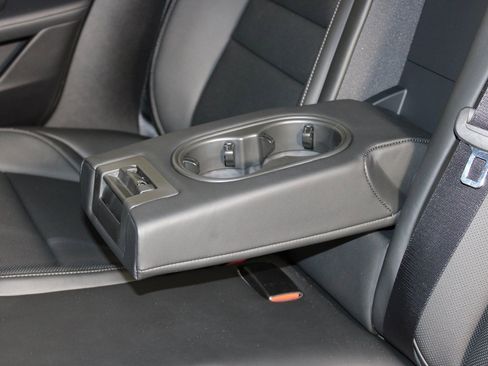 New 2026 Porsche Taycan image 37