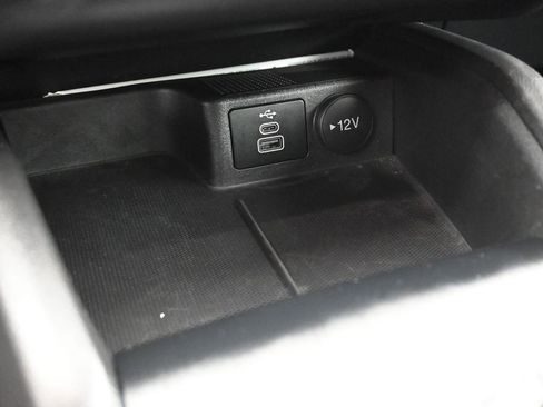 Used 2025 Ford Escape ST-Line image 19