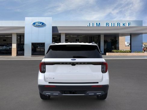 New 2026 Ford Explorer Active RWD image 5