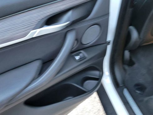 Used 2016 BMW X5 xDrive35i w/ Premium Package image 32