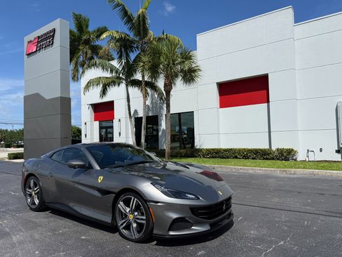 Used 2022 Ferrari Portofino M RWD image 44