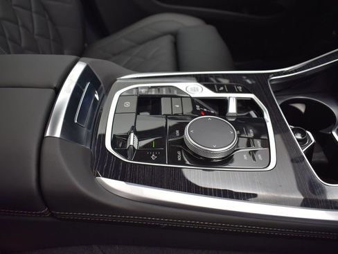 New 2026 BMW X7 xDrive40i w/ M Sport Package image 28