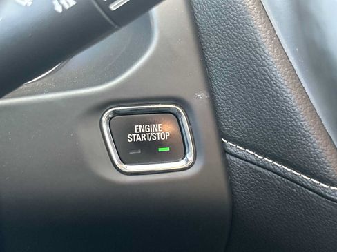 Used 2023 GMC Acadia SLE w/ Infotainment Package AWD/4WD image 18