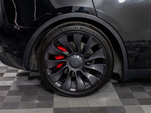Used 2022 Tesla Model Y Performance AWD/4WD image 39